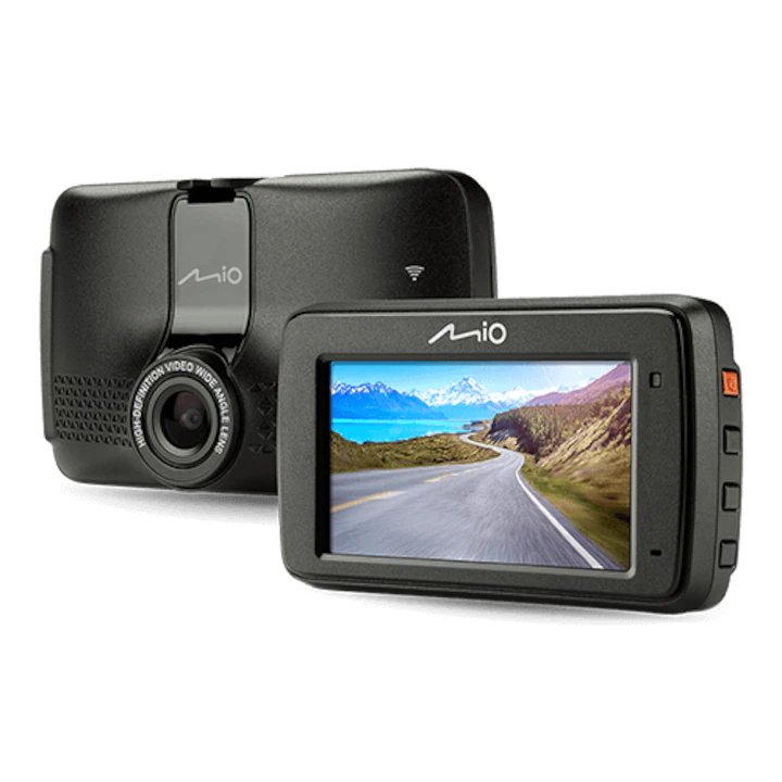 Parbriz mașină cu vedere spre drum — context cameră auto