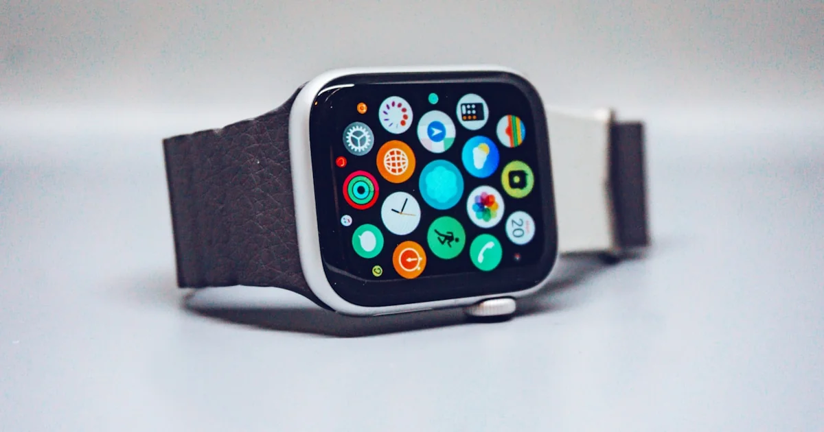 Smartwatch pe mana: selecție sub 1000 lei